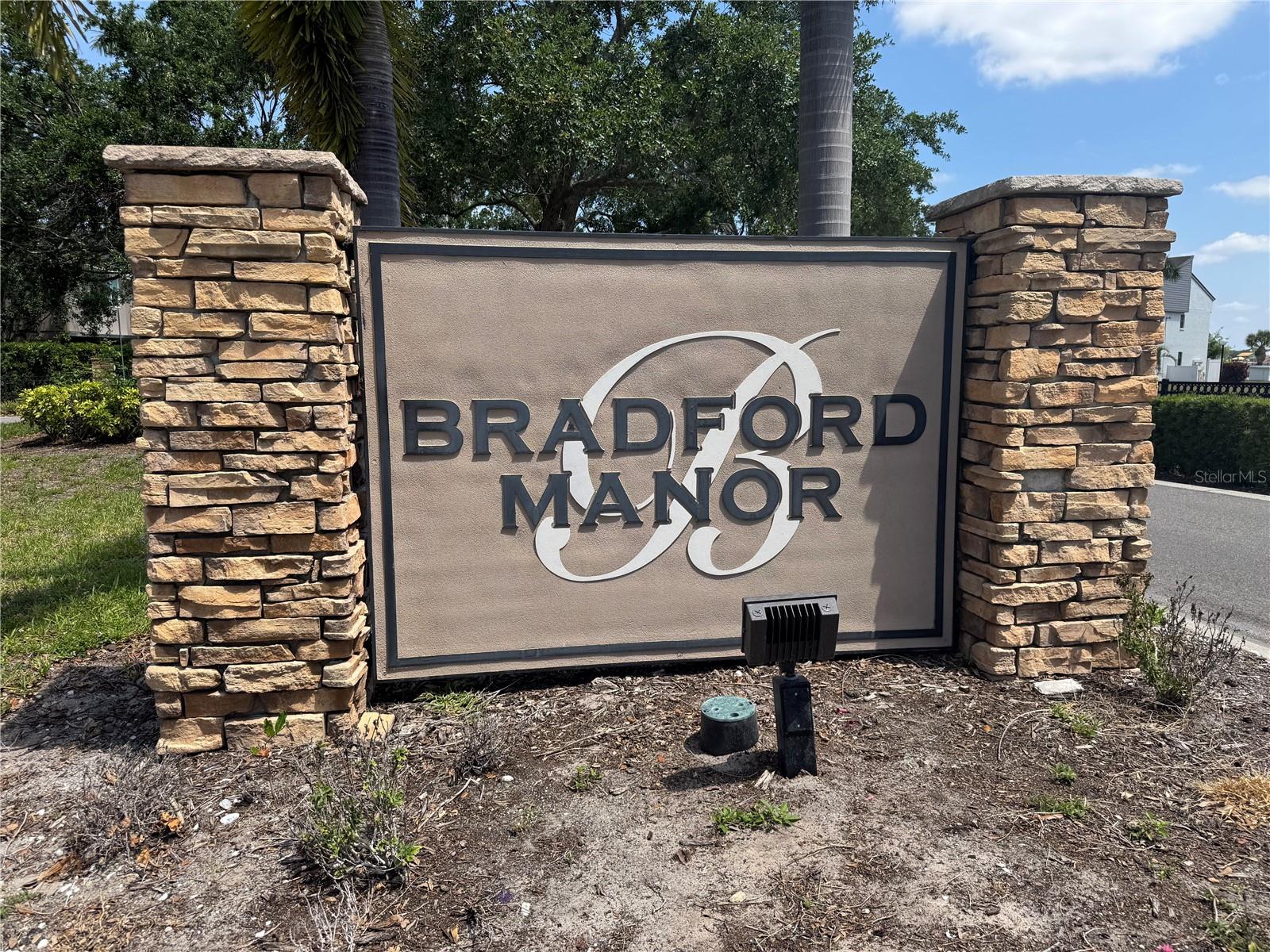 BRADFORD MANOR TWNHMS - Residential Lease