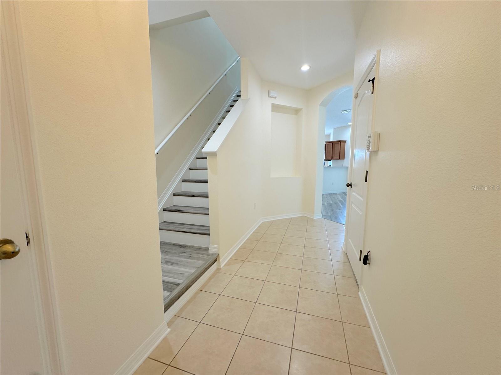 BRADFORD MANOR TWNHMS - Residential Lease