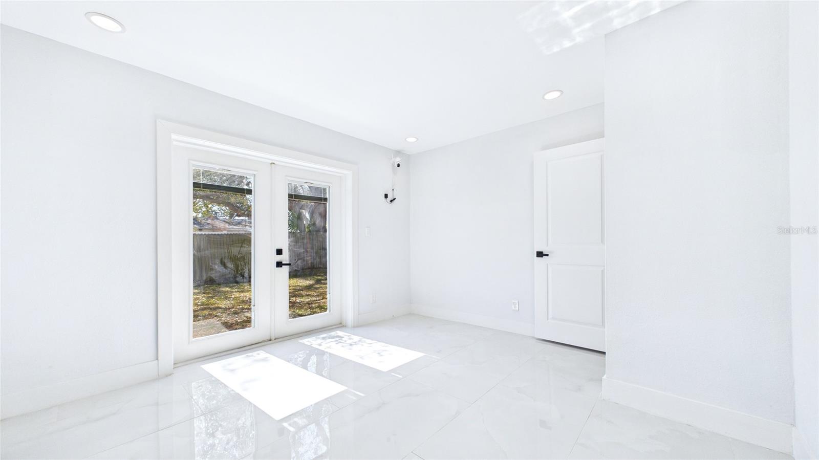 SHOREACRES CENTER - Residential