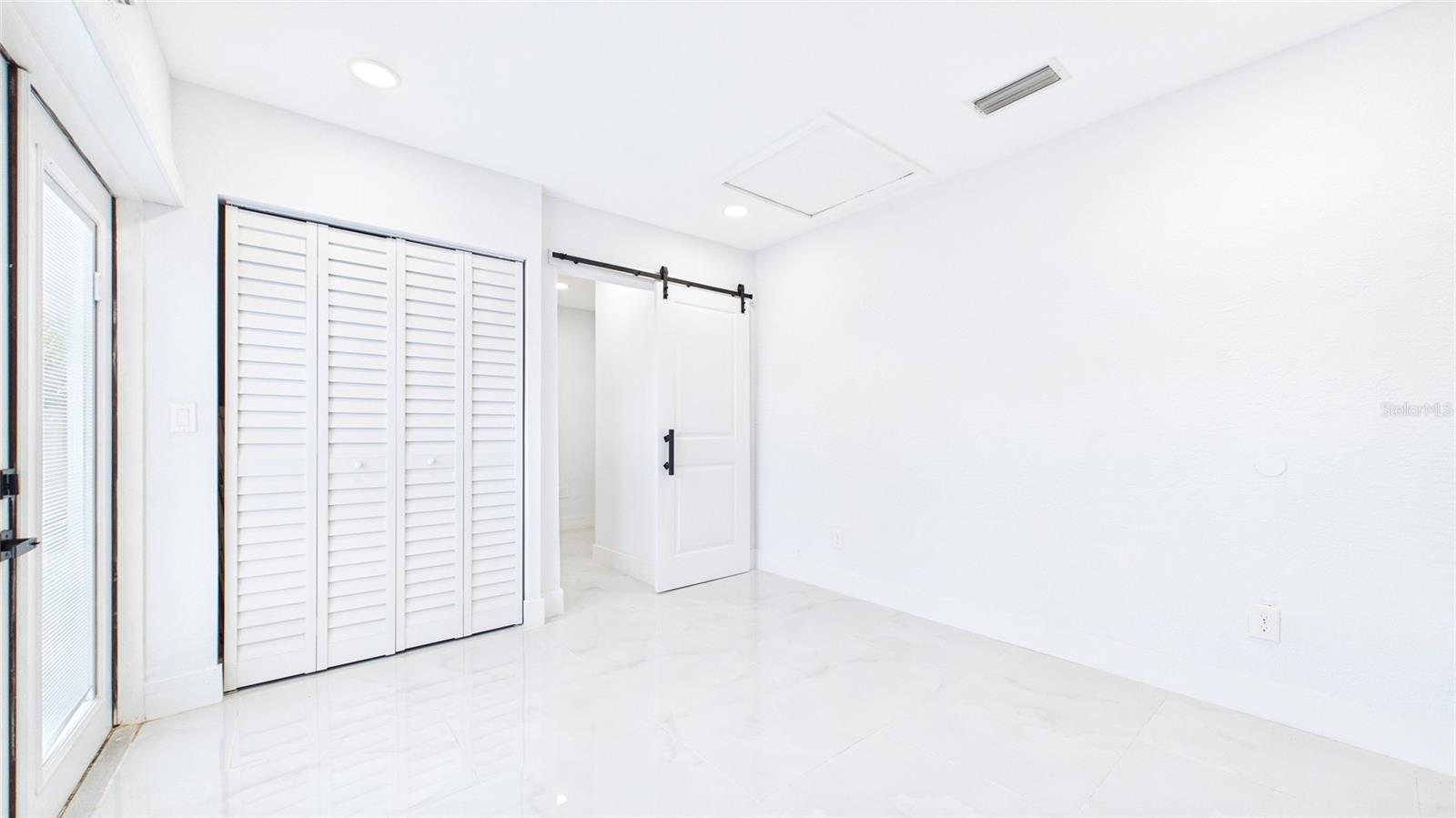 SHOREACRES CENTER - Residential