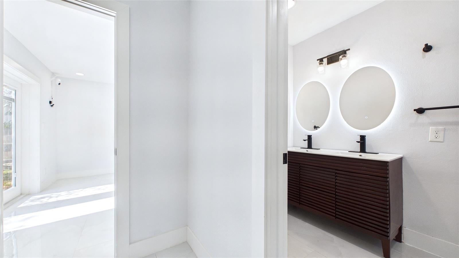 SHOREACRES CENTER - Residential