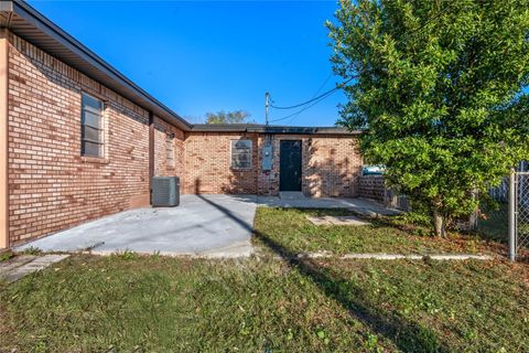 A home in DELTONA