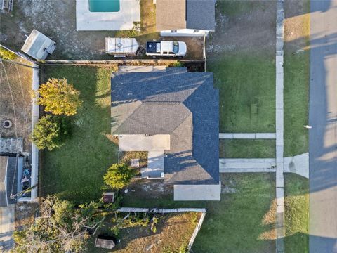 A home in DELTONA