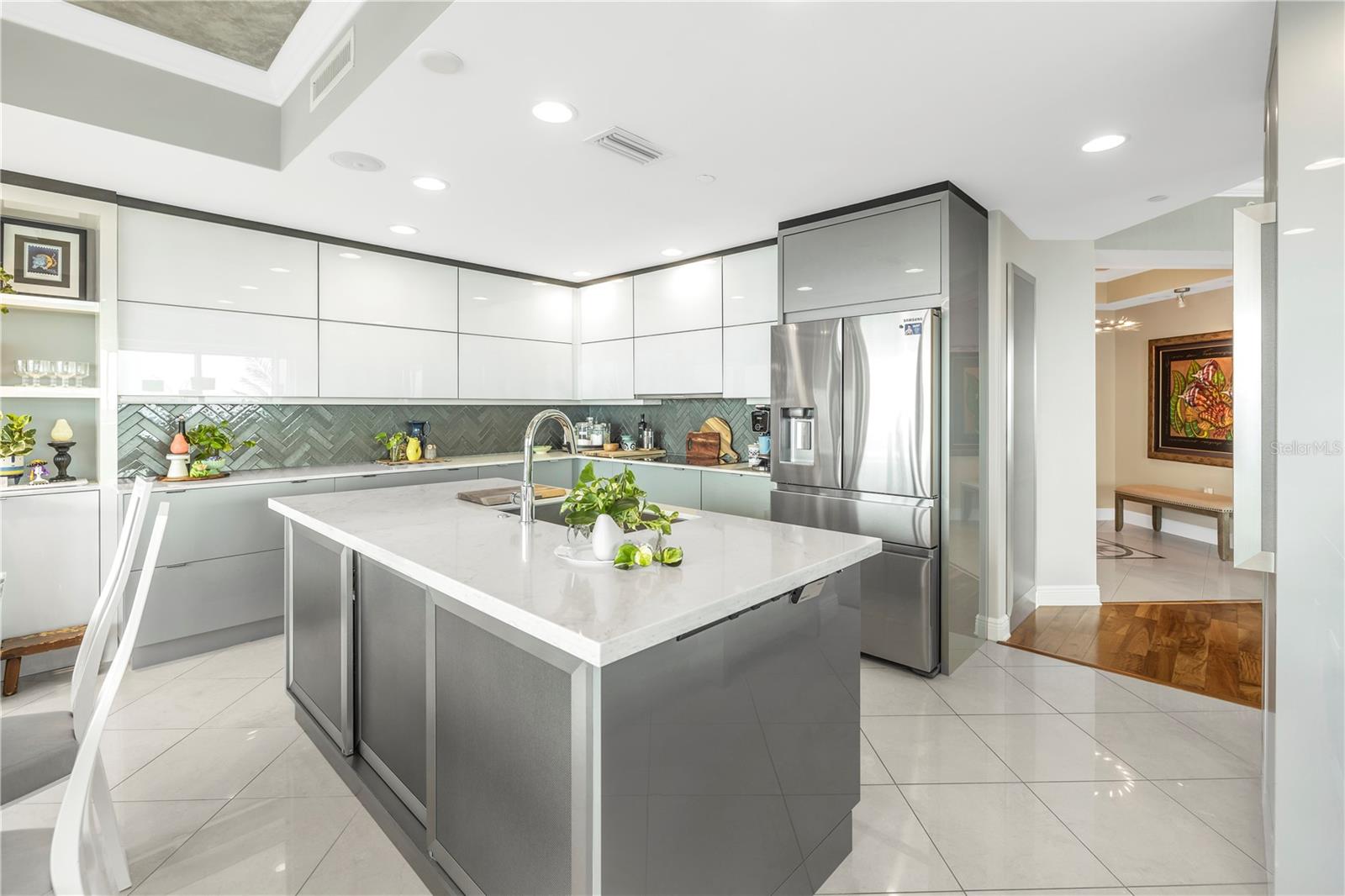 400 BEACH DRIVE CONDO - Residential