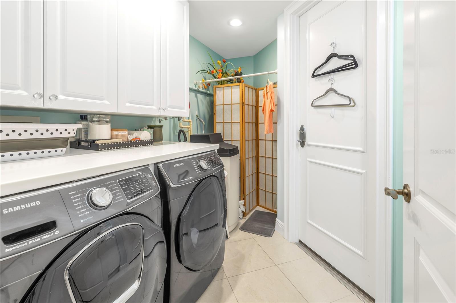 400 BEACH DRIVE CONDO - Residential