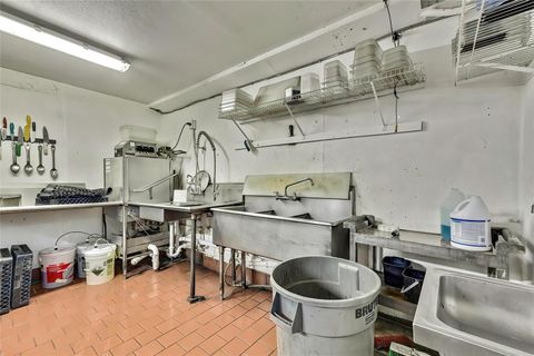 Tiny photo for 104 Us Highway 41 S, Inverness, FL 34450 (MLS # W7870480)