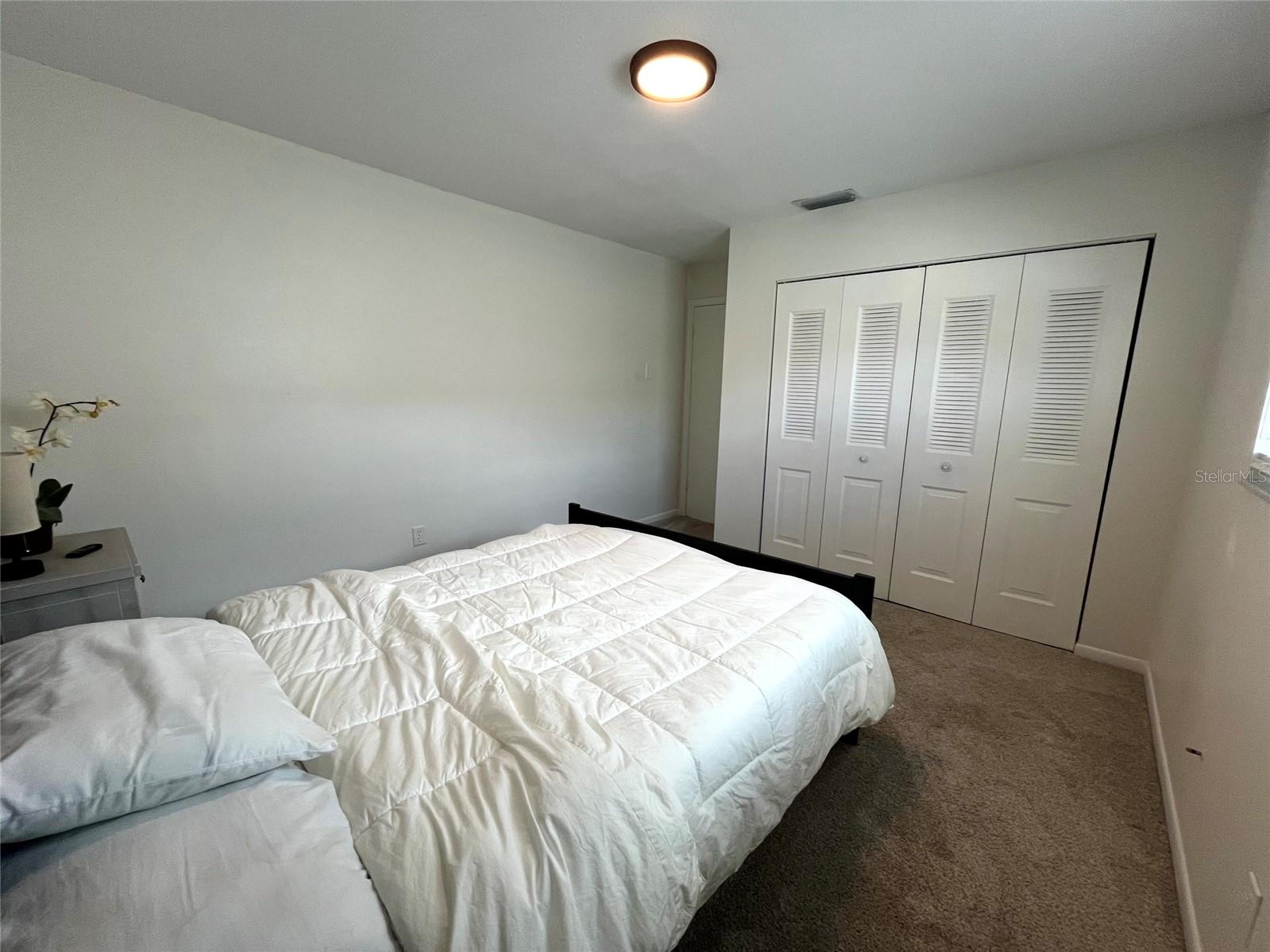 TRENTWOOD MANOR - Residential Lease