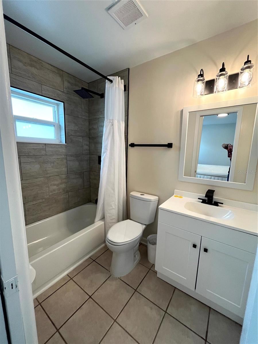 TRENTWOOD MANOR - Residential Lease