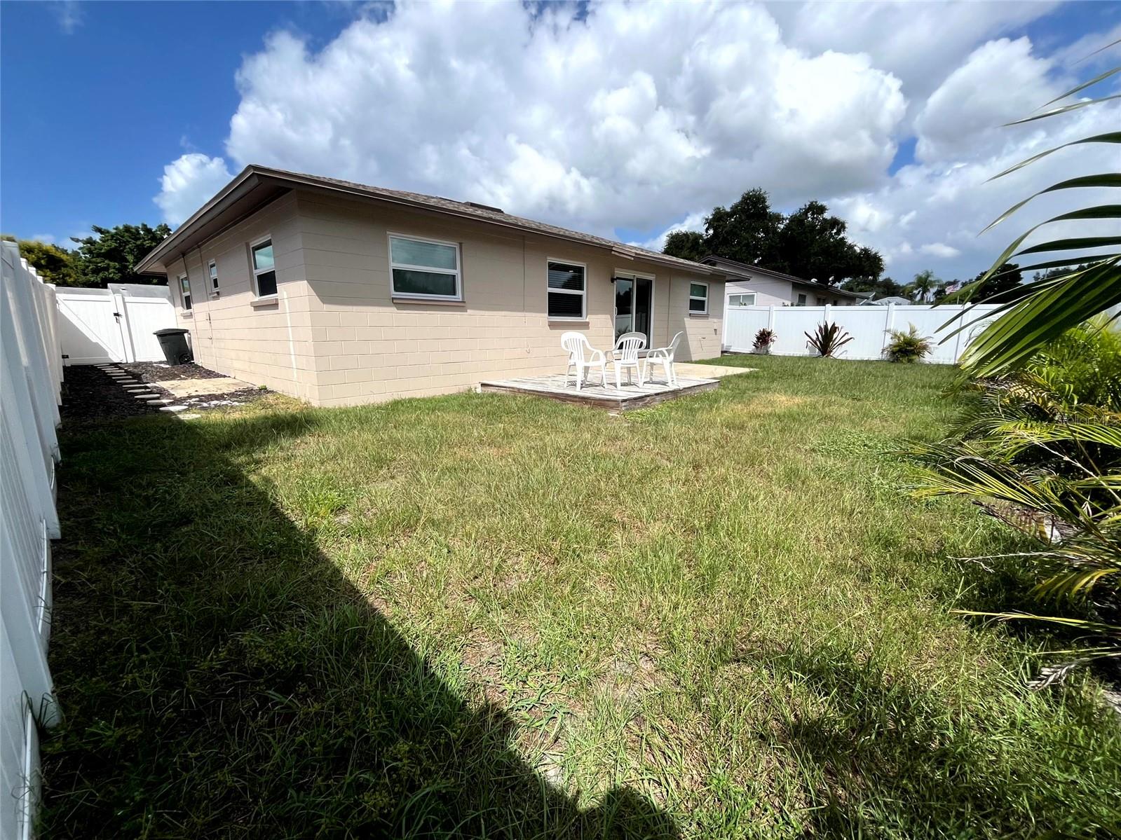 TRENTWOOD MANOR - Residential Lease