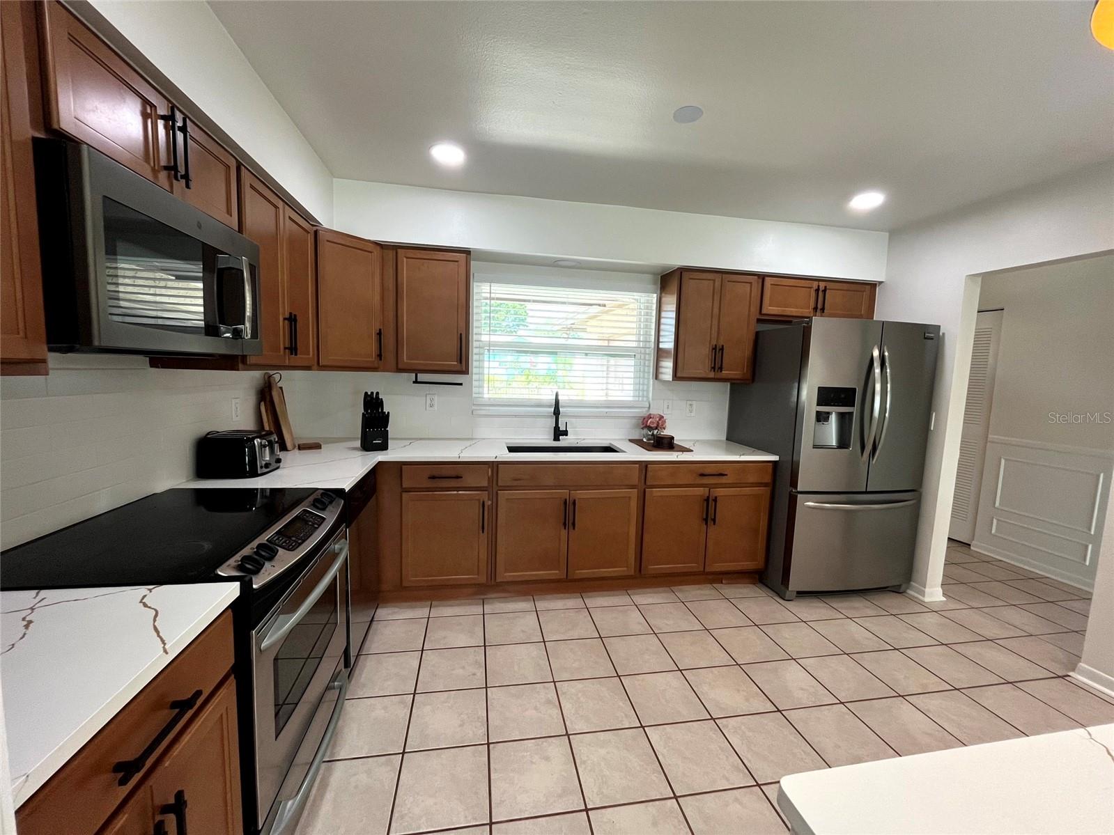 TRENTWOOD MANOR - Residential Lease