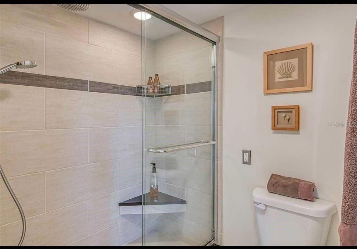 ISLANDER CLUB OF LONGBOAT - Residential Lease