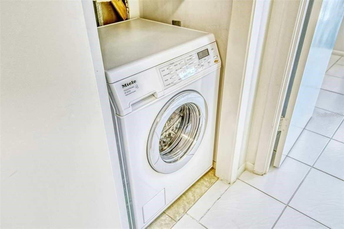 ISLANDER CLUB OF LONGBOAT - Residential Lease