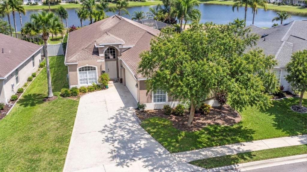 Photo of 302 Julliard Boulevard, Davenport, FL 33897 (MLS # R4912121)