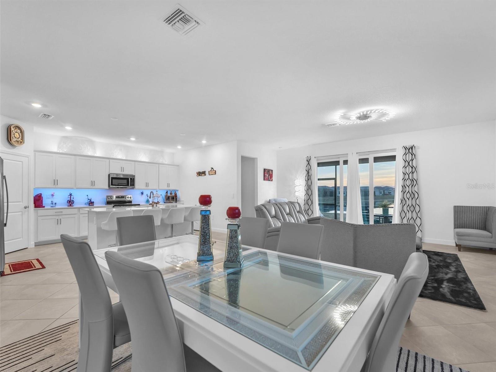 HARBOR EAST - Residential