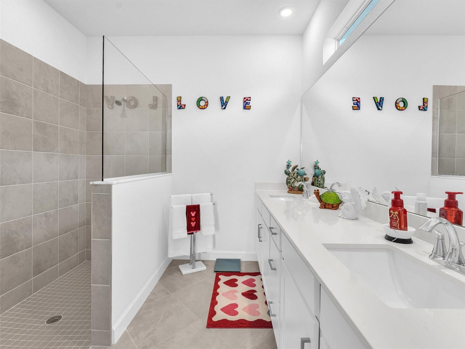 HARBOR EAST - Residential