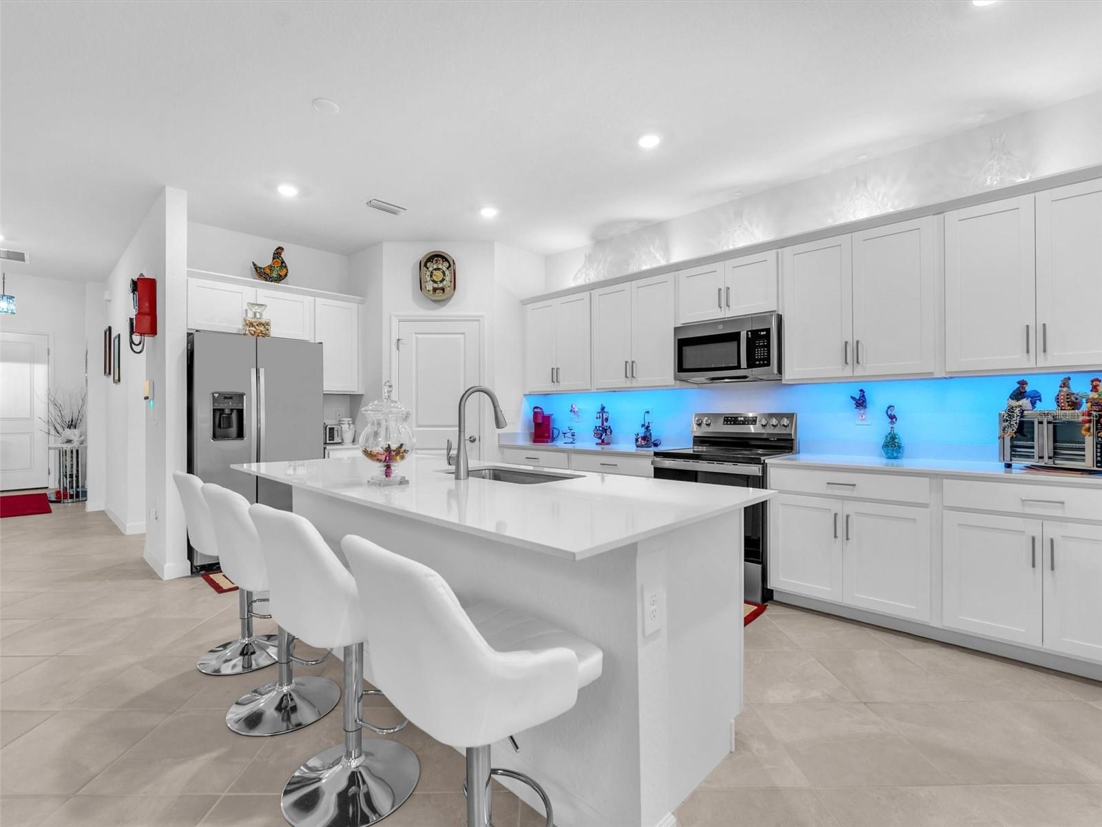 HARBOR EAST - Residential