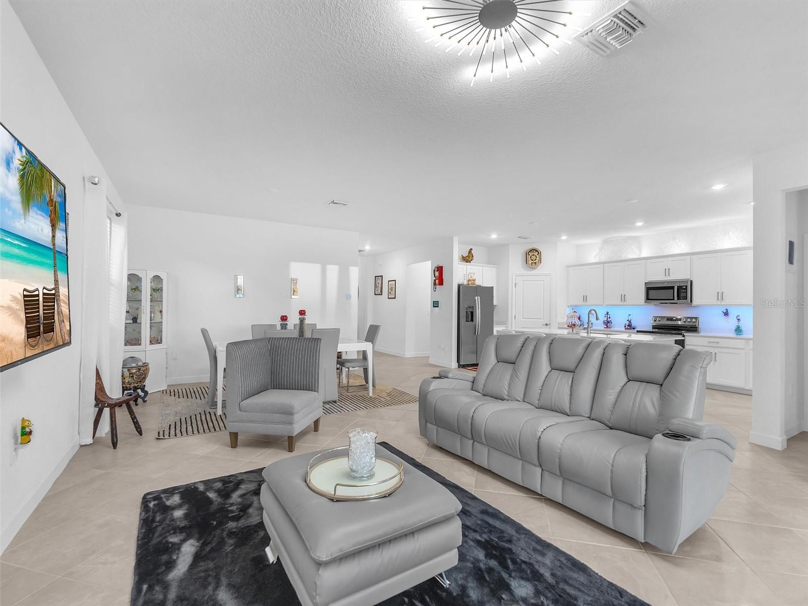 HARBOR EAST - Residential