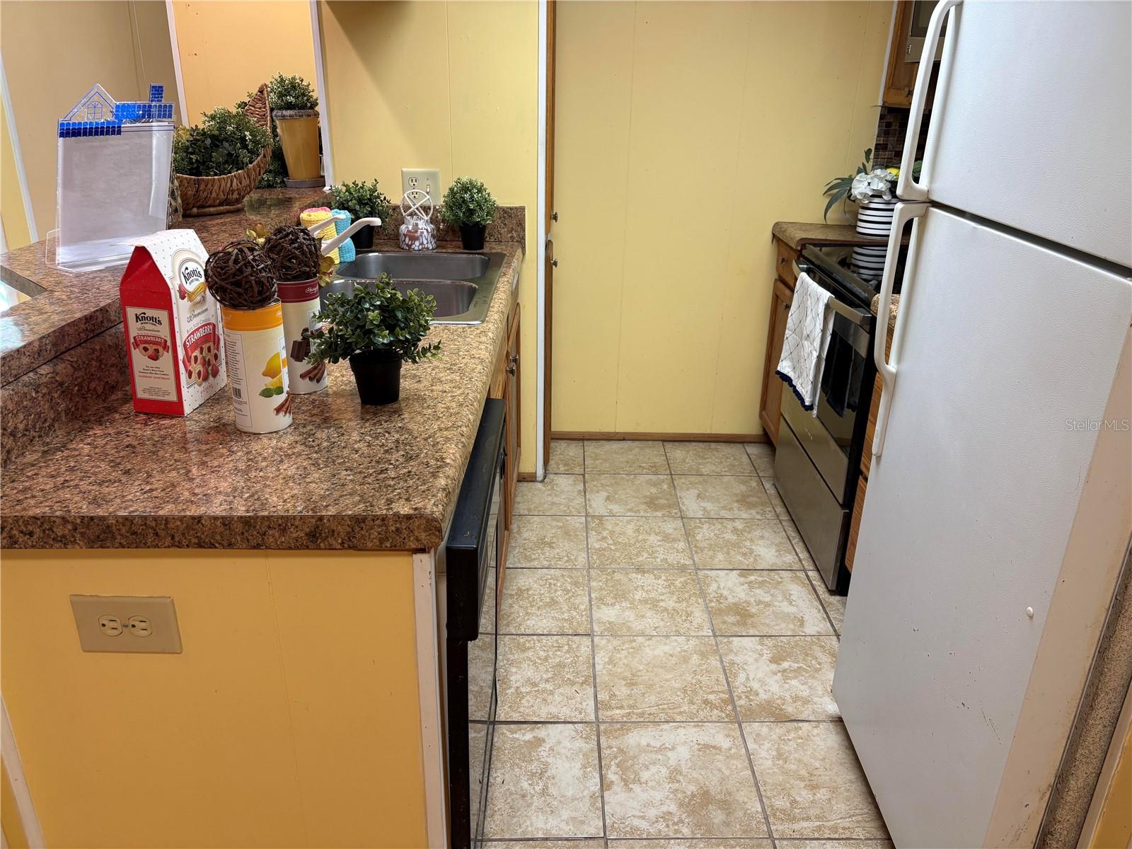 TOWNHOMES OF WINTER GARDEN CONDO - Residential