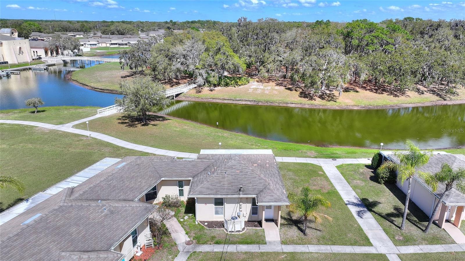 LAKESHORE CLUB - Residential