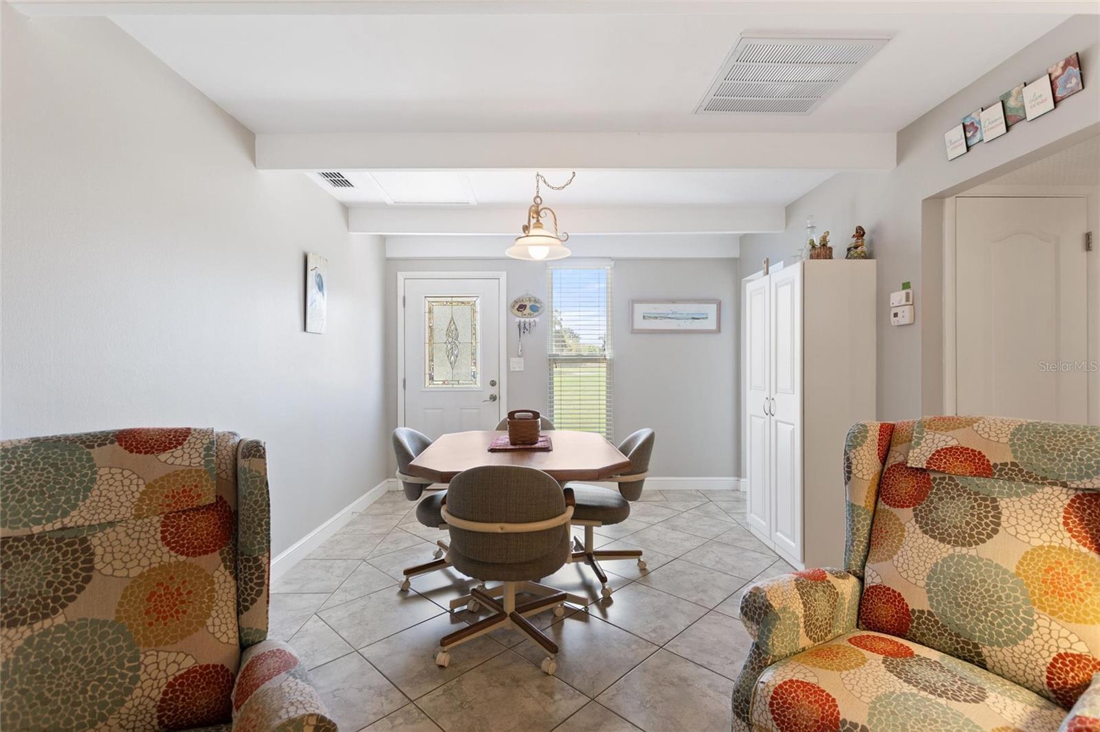 LAKESHORE CLUB - Residential