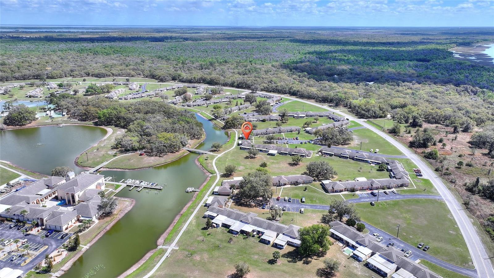 LAKESHORE CLUB - Residential