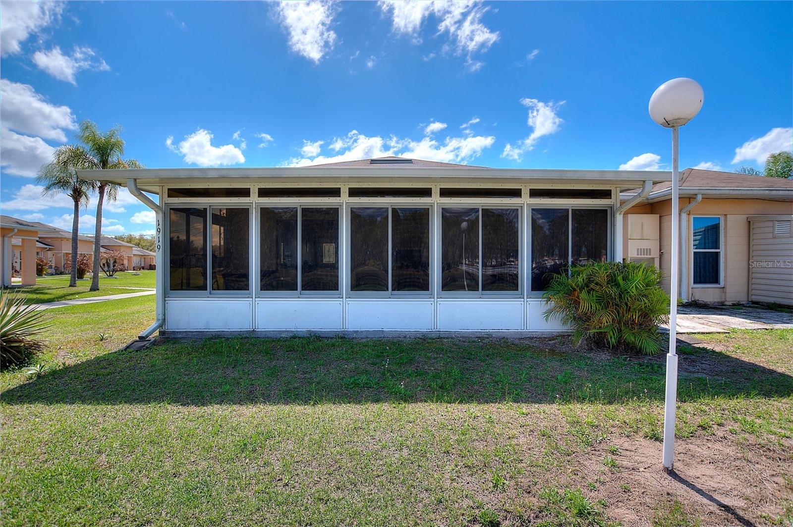 LAKESHORE CLUB - Residential