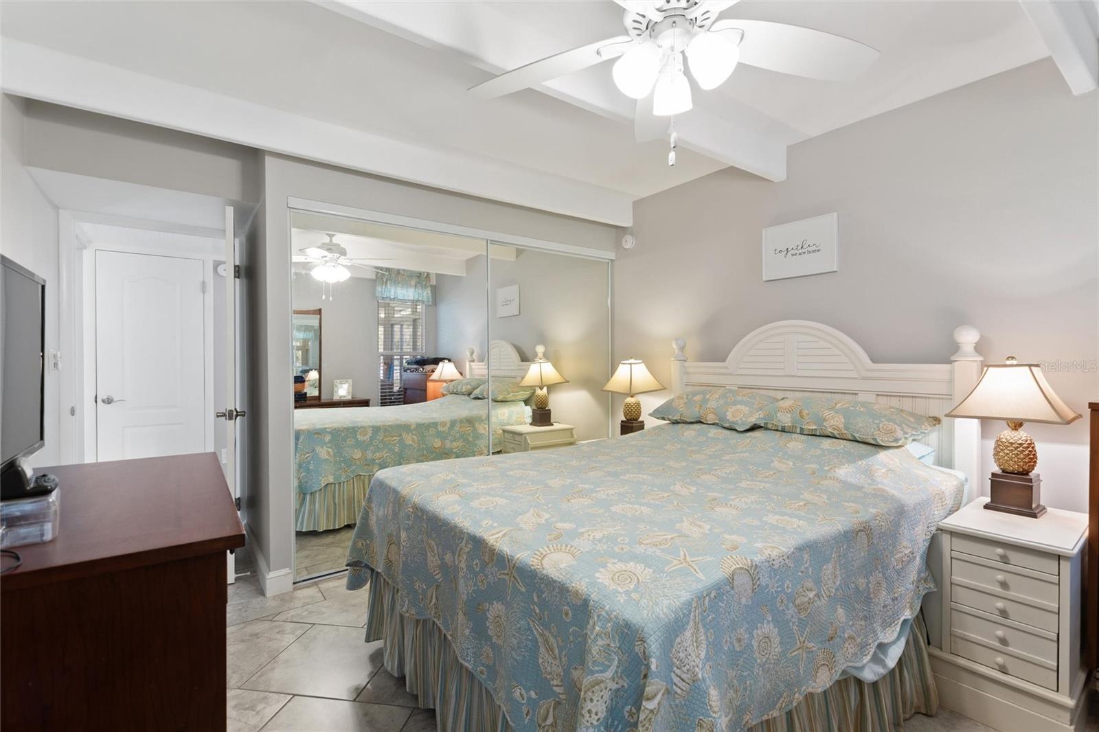 LAKESHORE CLUB - Residential