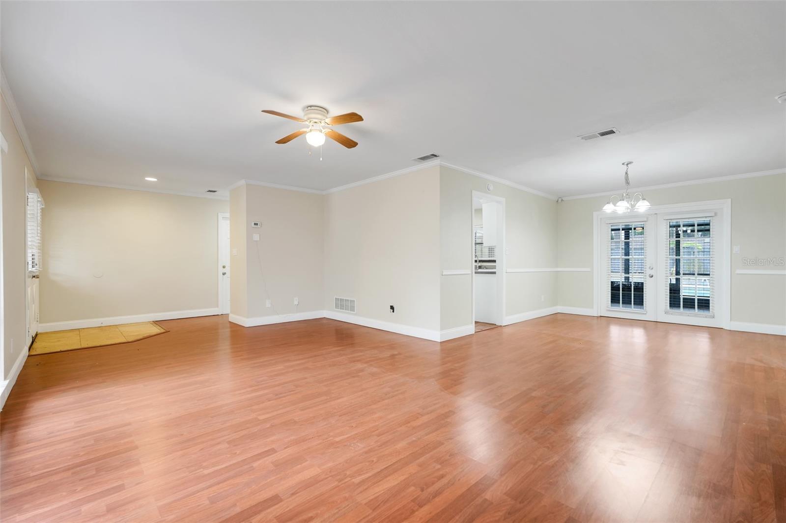 BROOKHOLLOW - Residential