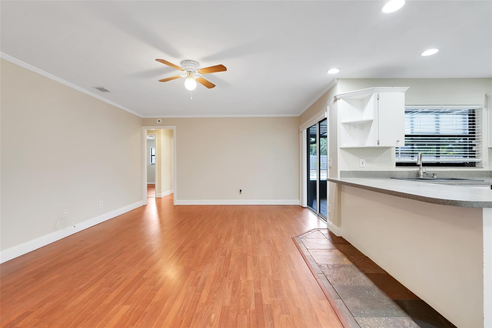 BROOKHOLLOW - Residential