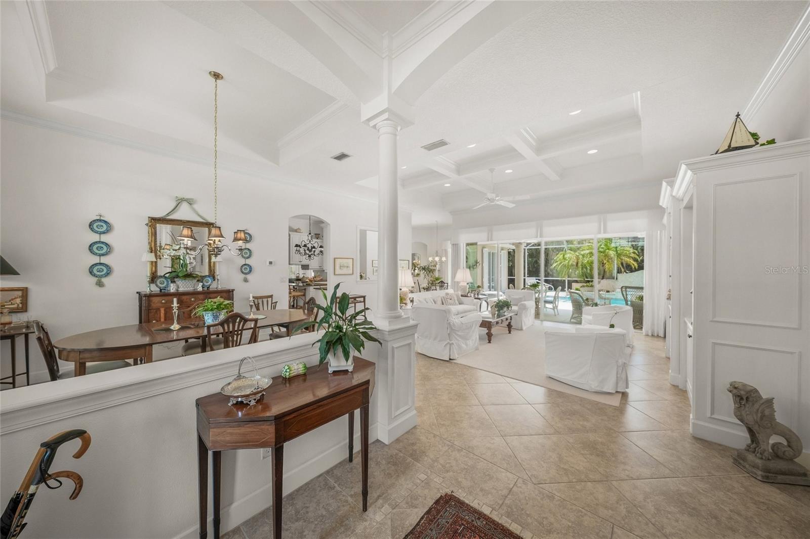 423 SPADARO DRIVE