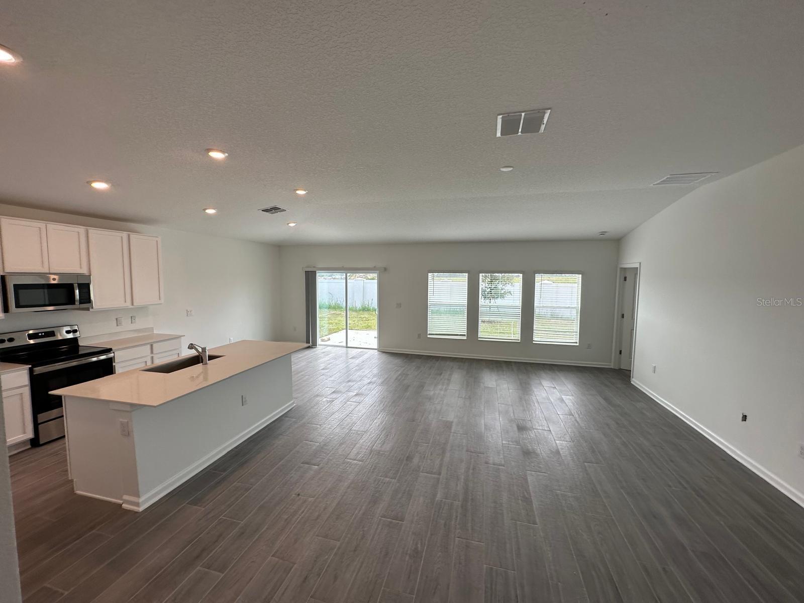 RANCHES/LK MCLEOD I - Residential