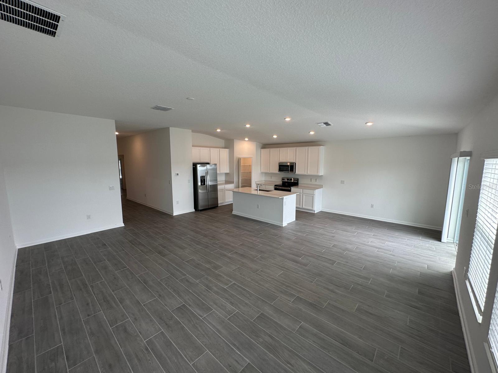 RANCHES/LK MCLEOD I - Residential