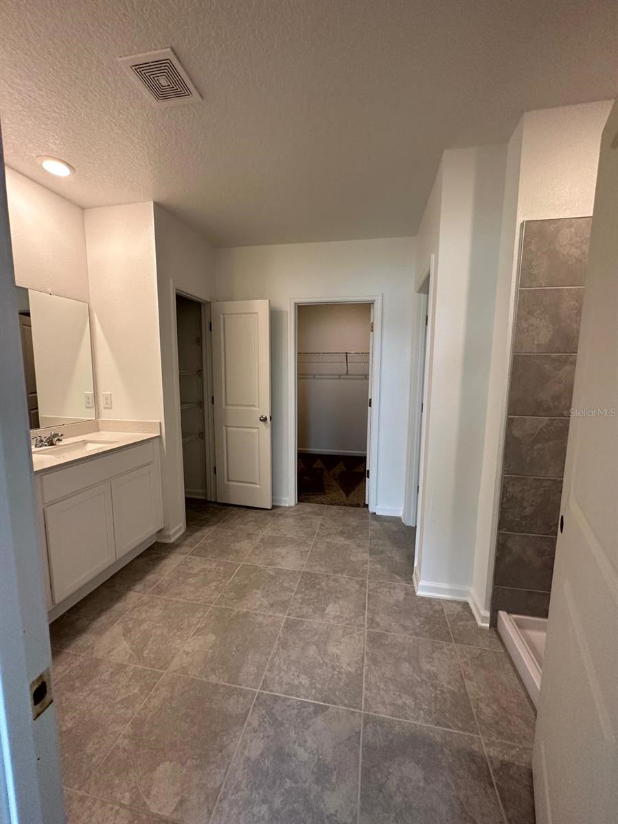 RANCHES/LK MCLEOD I - Residential