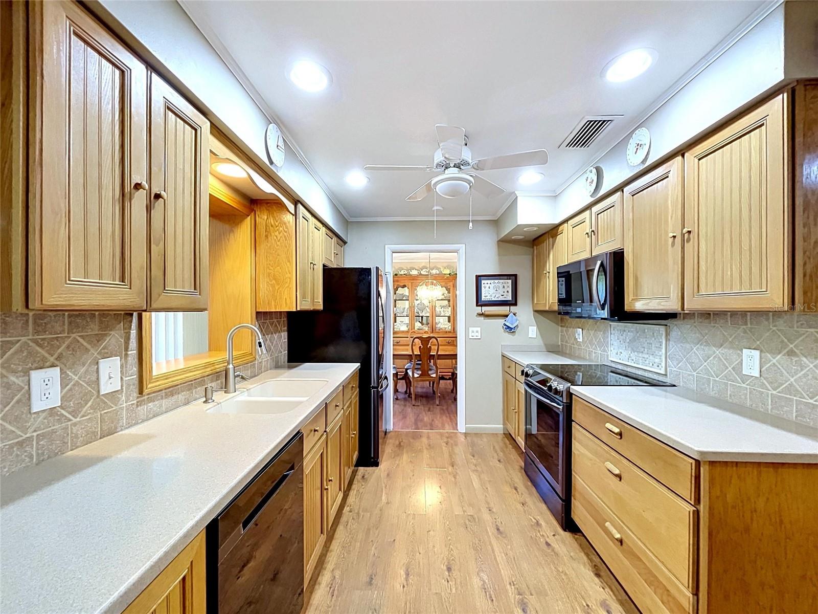 1858 PARADISE LANE