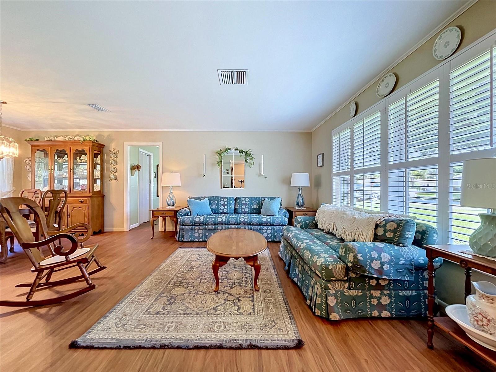 1858 PARADISE LANE
