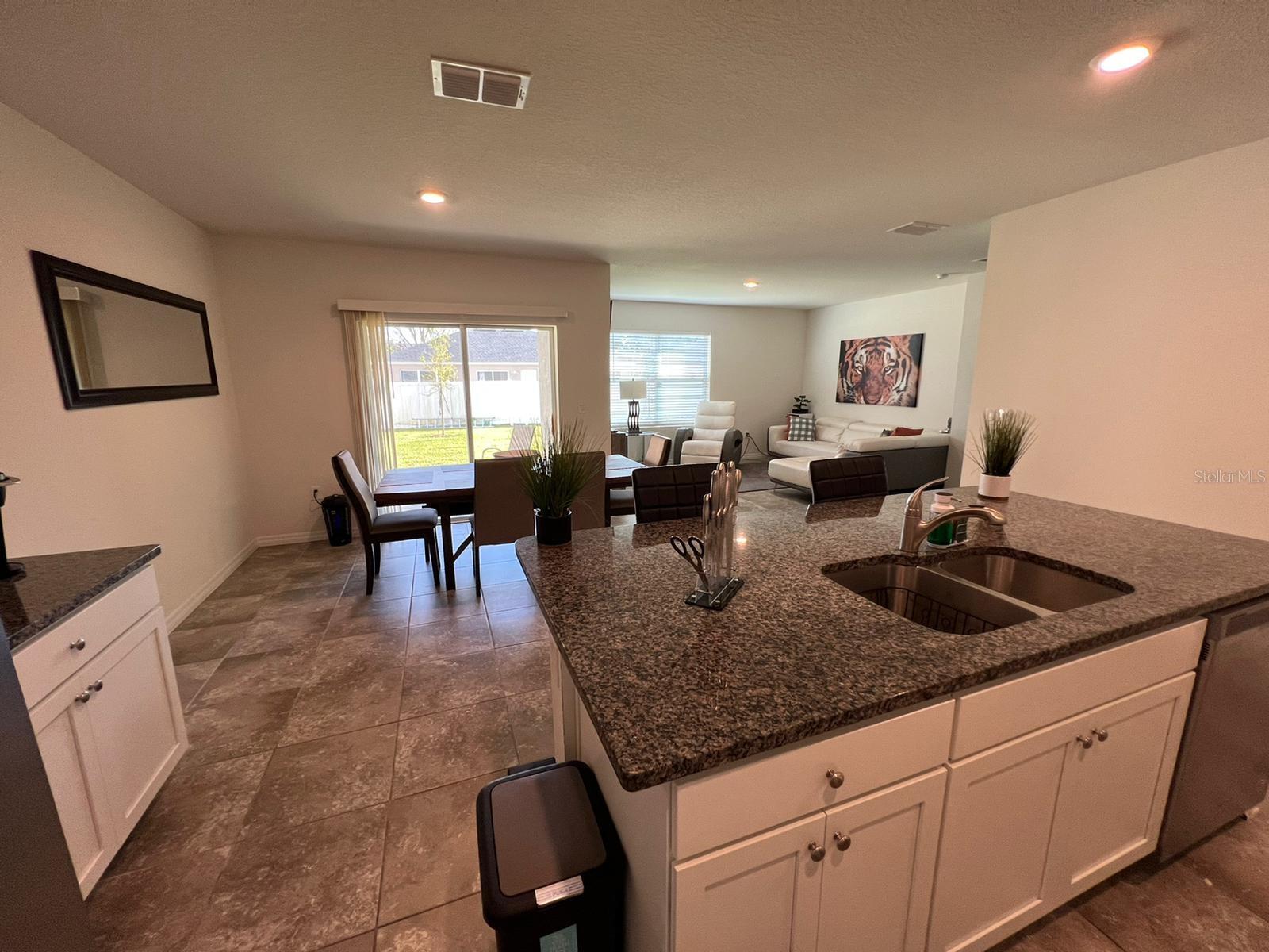 BISHOP LNDG PH 3 - Residential Lease