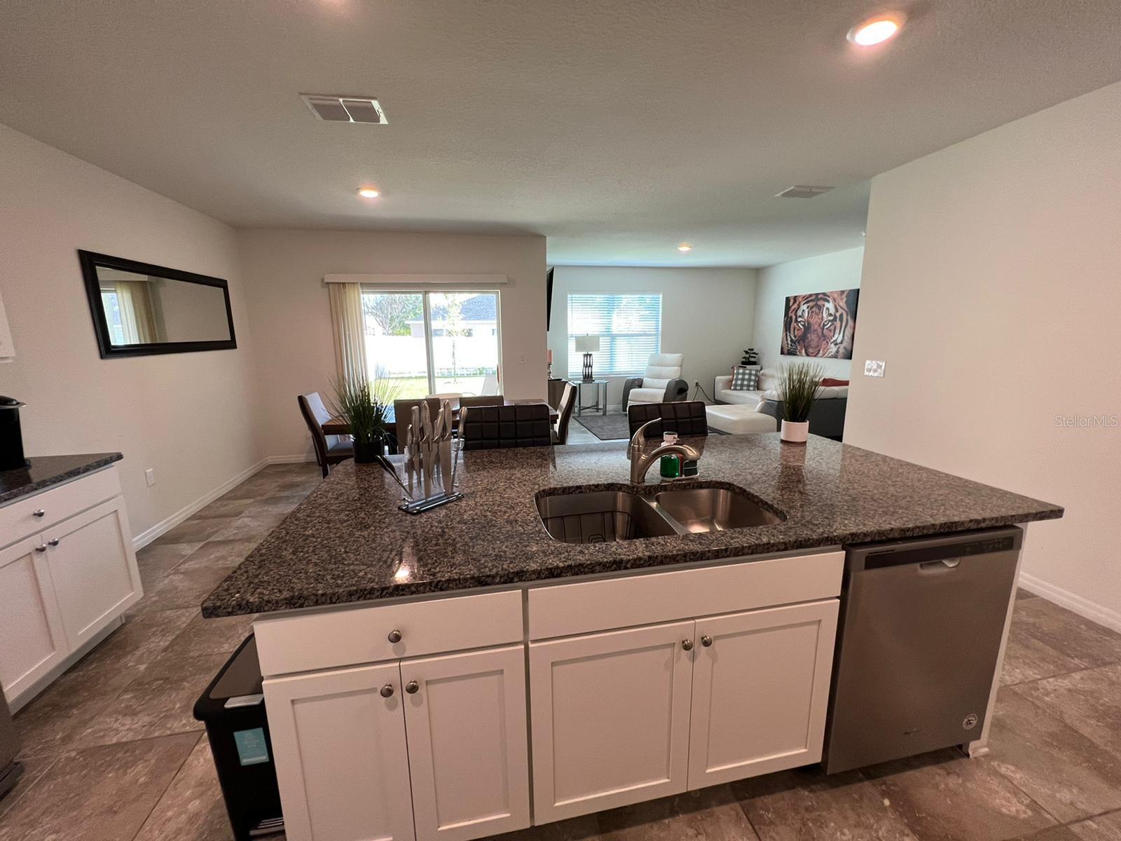 BISHOP LNDG PH 3 - Residential Lease
