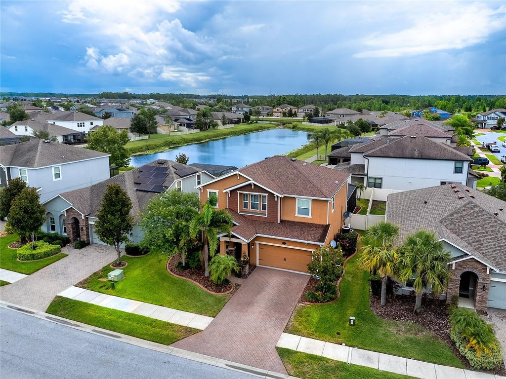Photo of 1601 Fox Grape Loop, Lutz, FL 33558 (MLS # TB8398919)