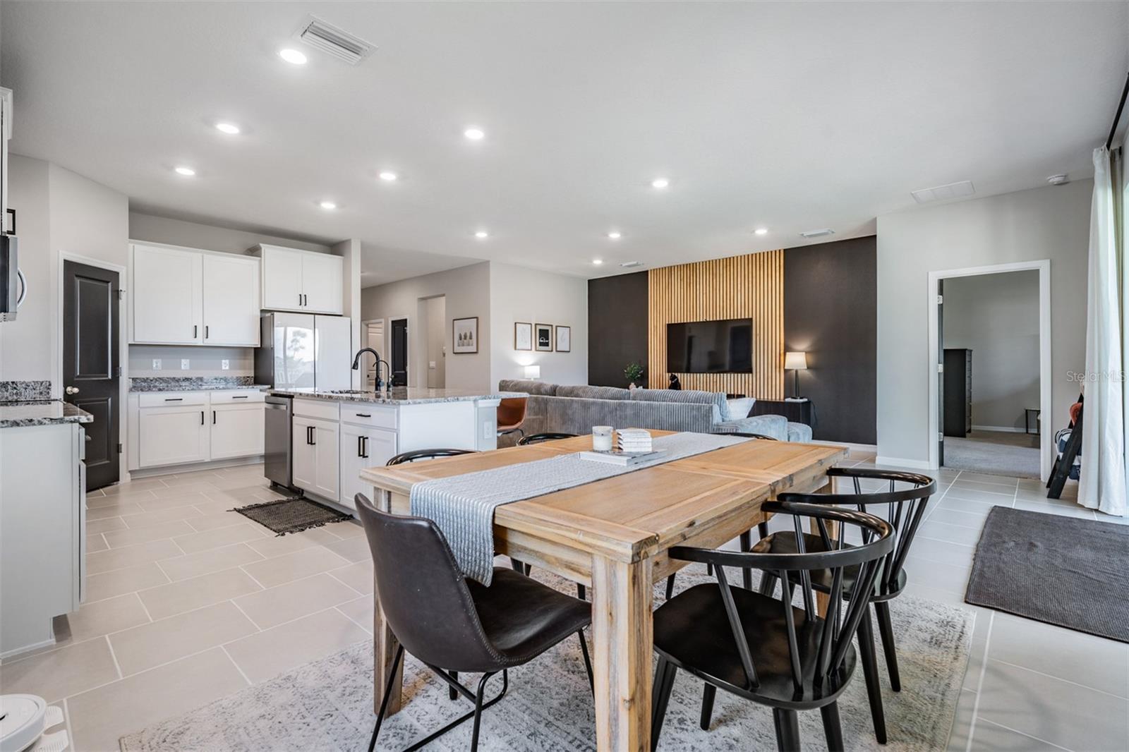 EPPERSON NORTH - Residential Lease