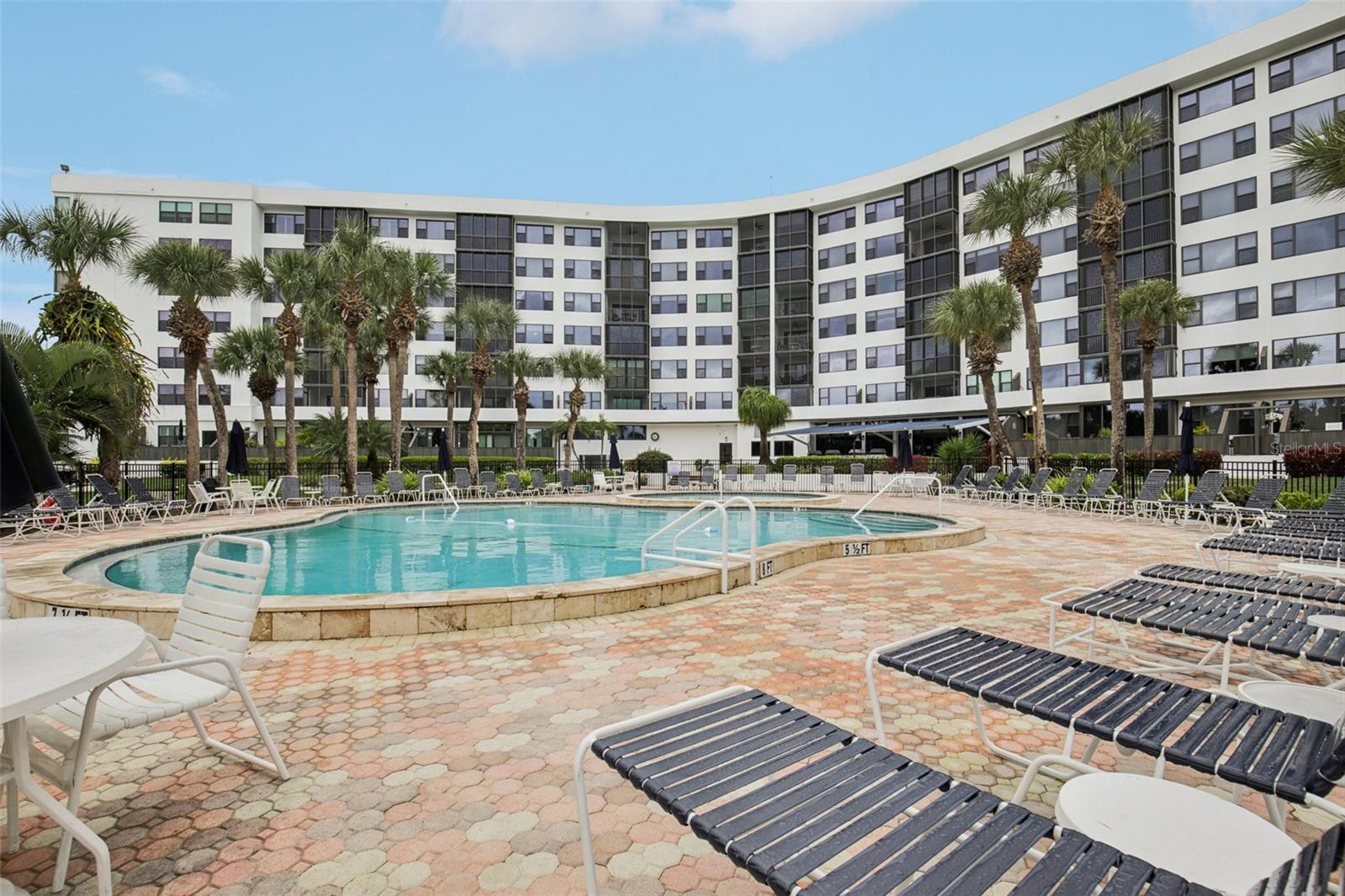 HARBOR TOWERS Y & R - Residential