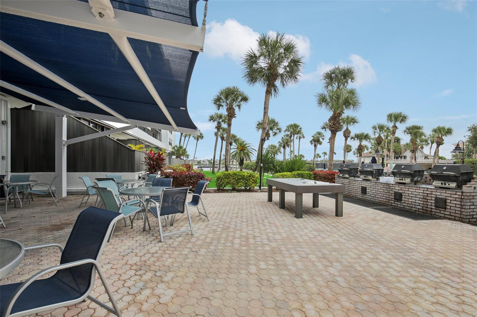 HARBOR TOWERS Y & R - Residential