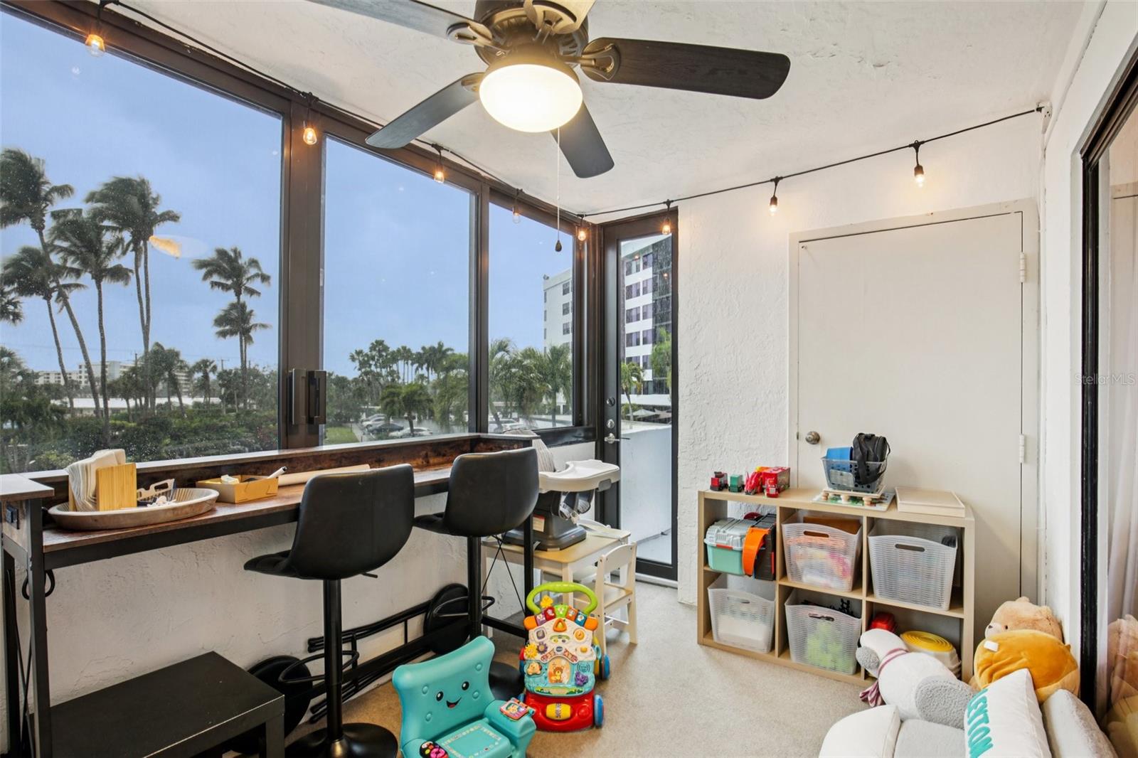 HARBOR TOWERS Y & R - Residential