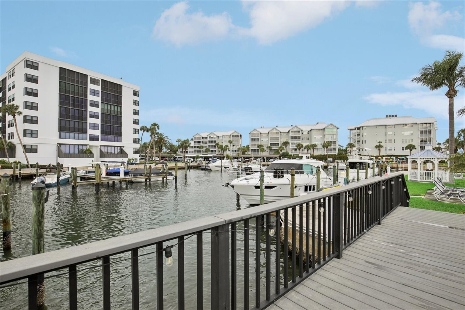 HARBOR TOWERS Y & R - Residential