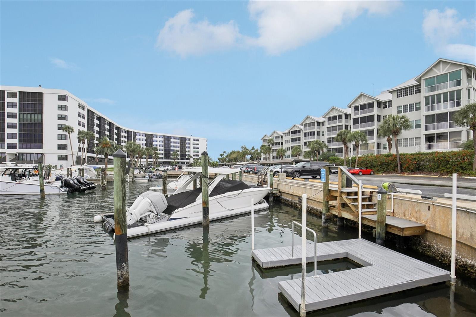 HARBOR TOWERS Y & R - Residential