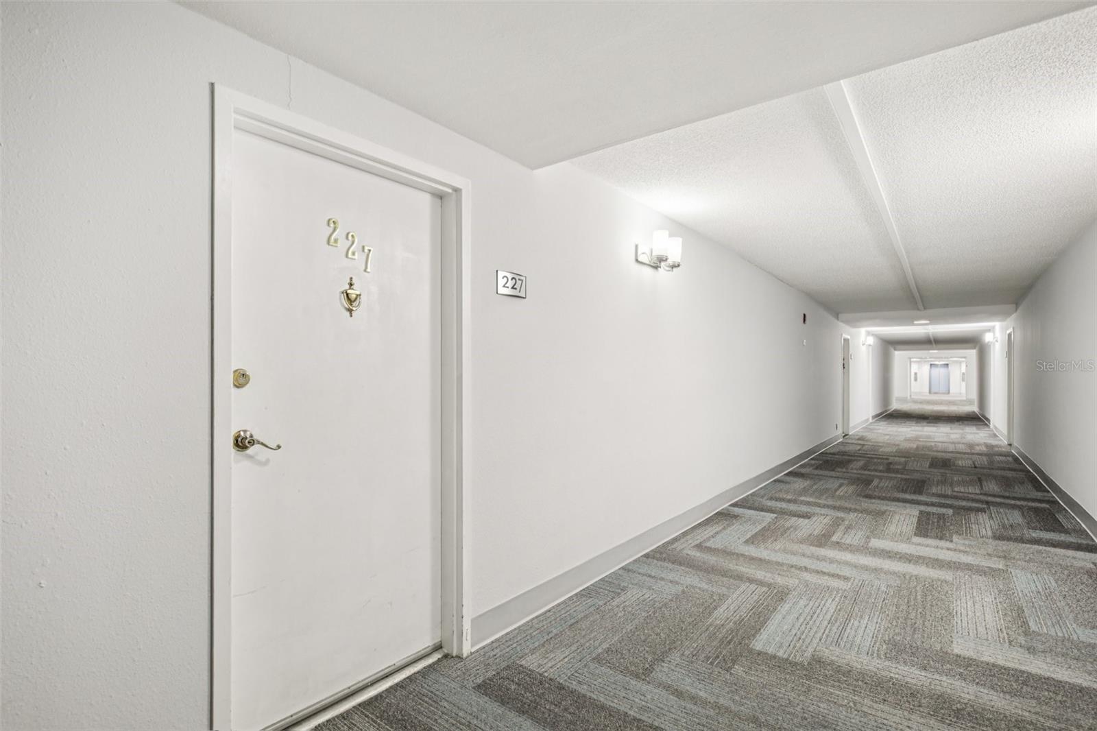 HARBOR TOWERS Y & R - Residential