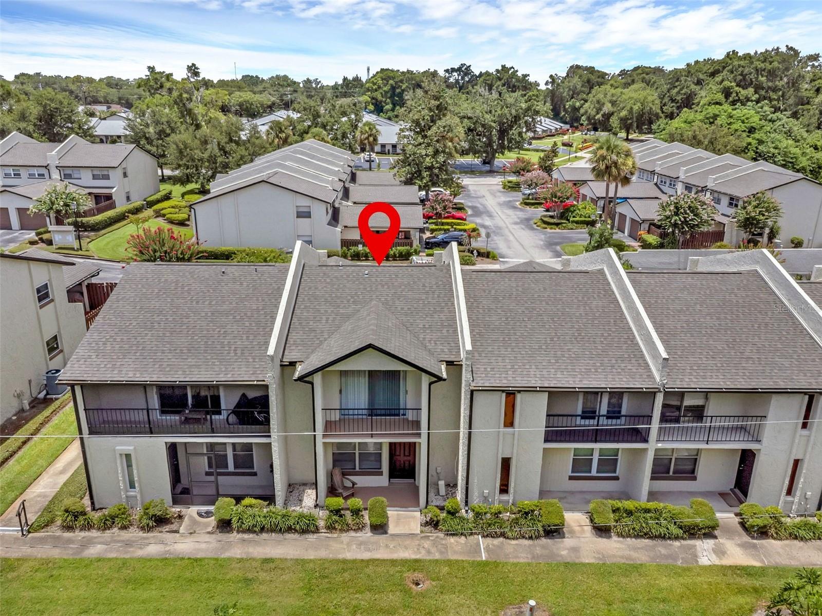 PARK LAKE GROVE CONDO PH B - Residential