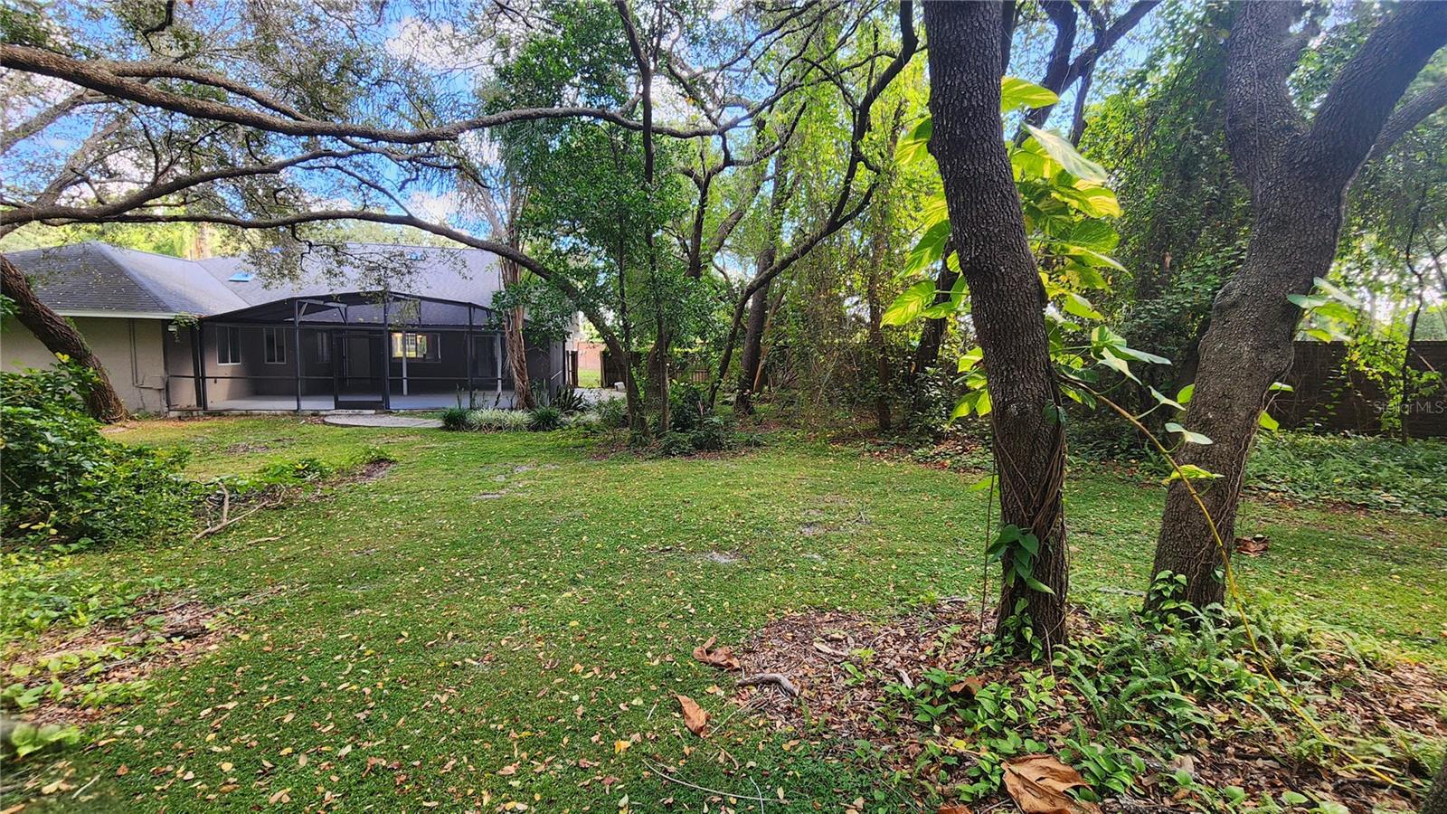 300 SUN OAKS COURT