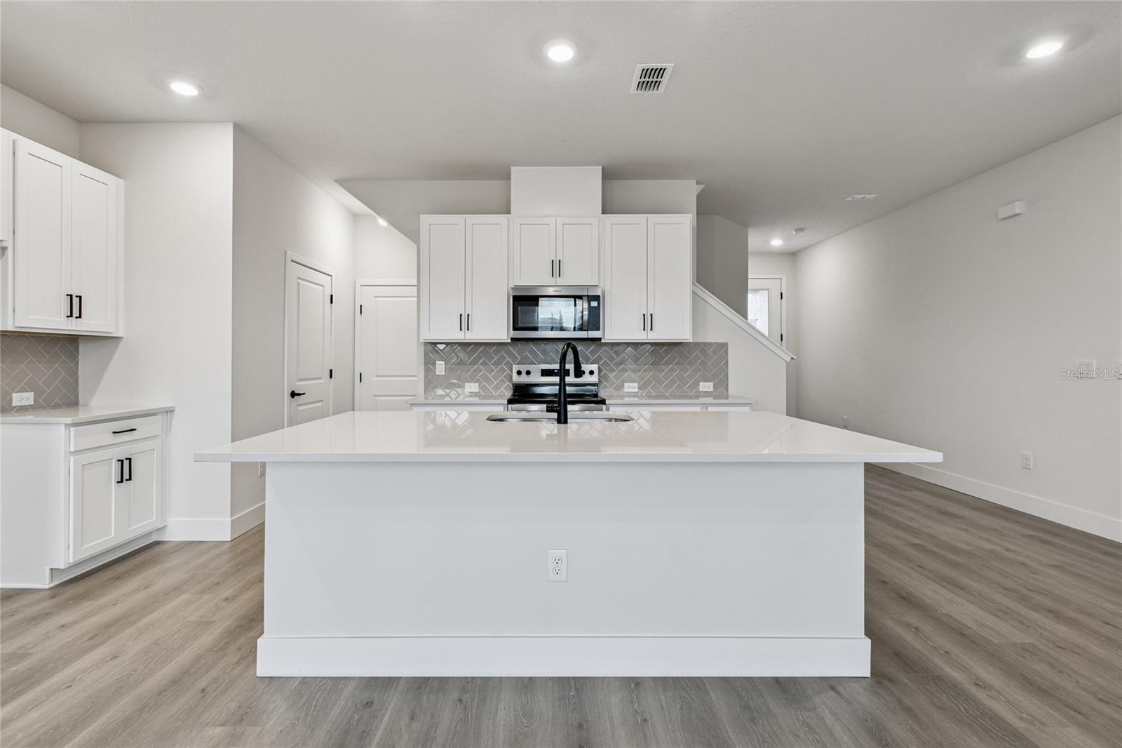 11742 FULL MOON LOOP