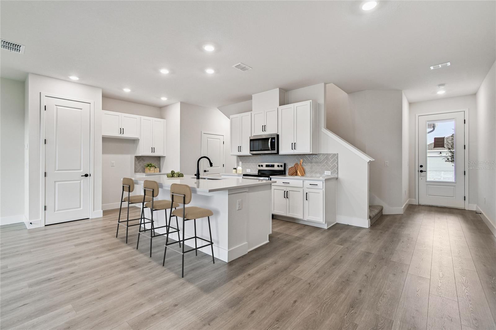 11742 FULL MOON LOOP