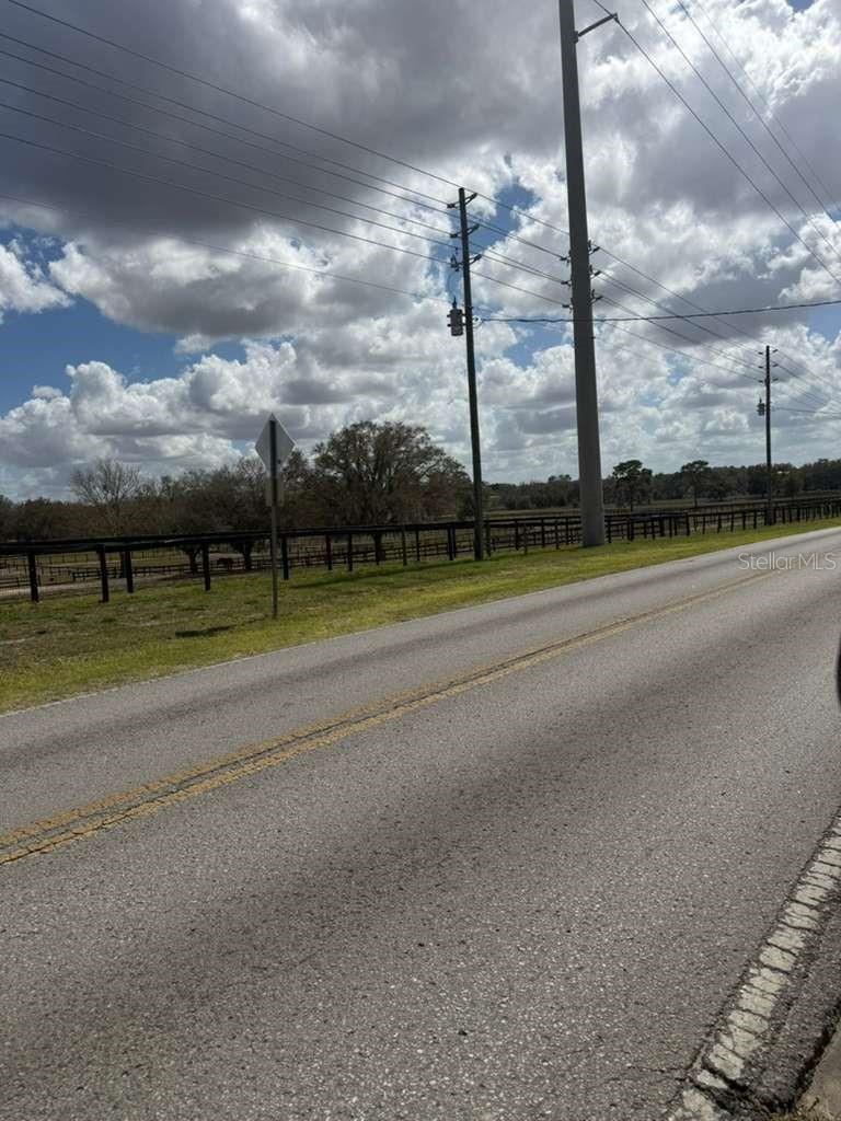 RAINBOW PARK UN 01 REV - Land